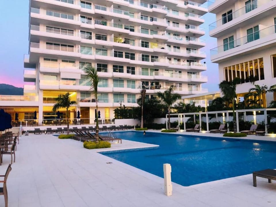 Swimming pool