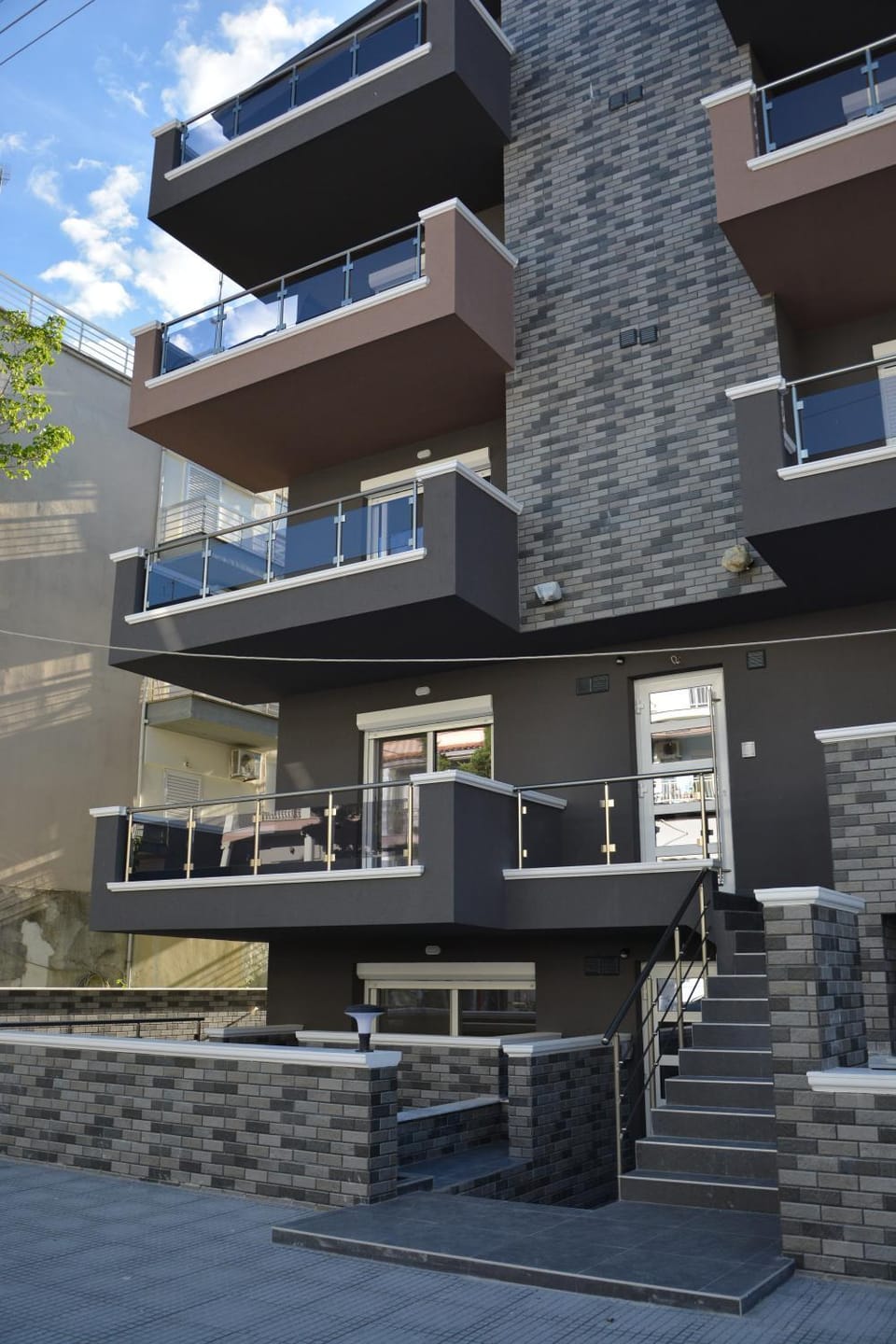 Property building, Facade/entrance