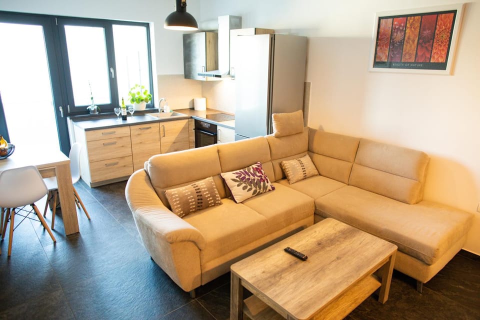 Kitchen or kitchenette, Living room