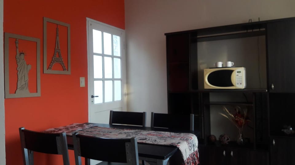 Departamento cerca Parque Termal II Belgrano 1486 Apartment in Buenos Aires Province