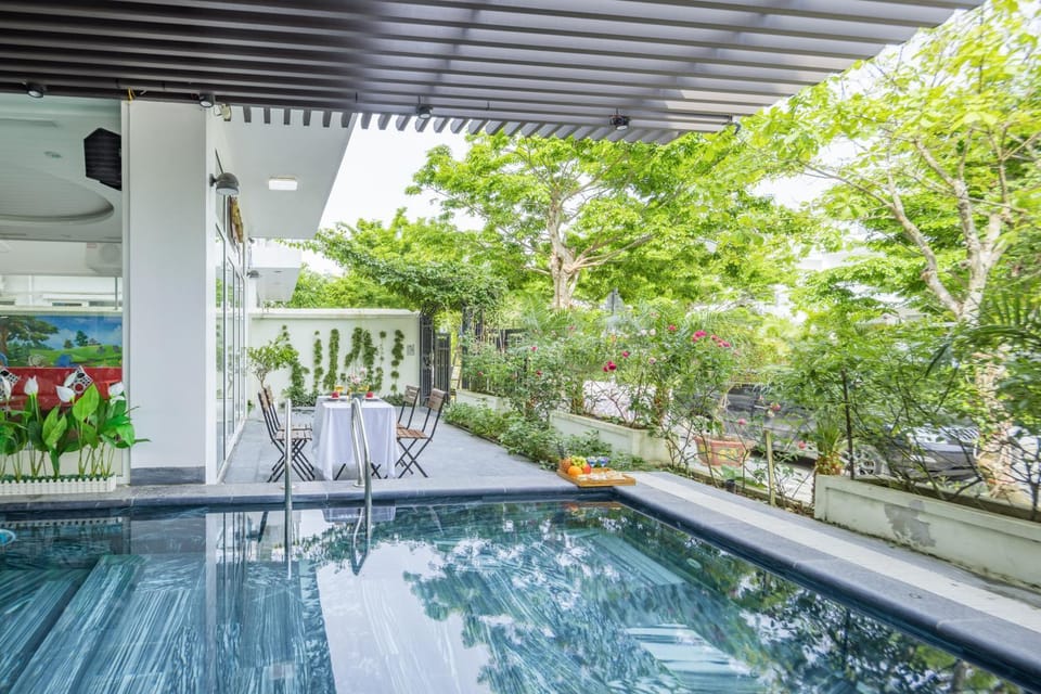 Pool view, Swimming pool