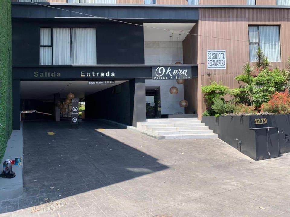 Facade/entrance