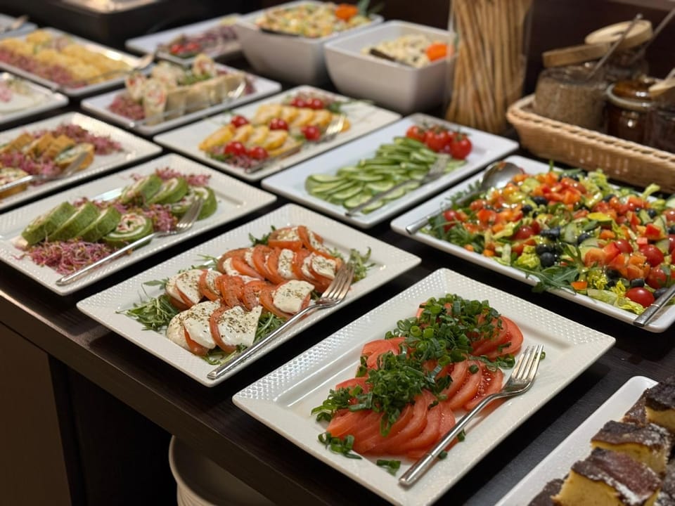 Food and drinks, Buffet breakfast