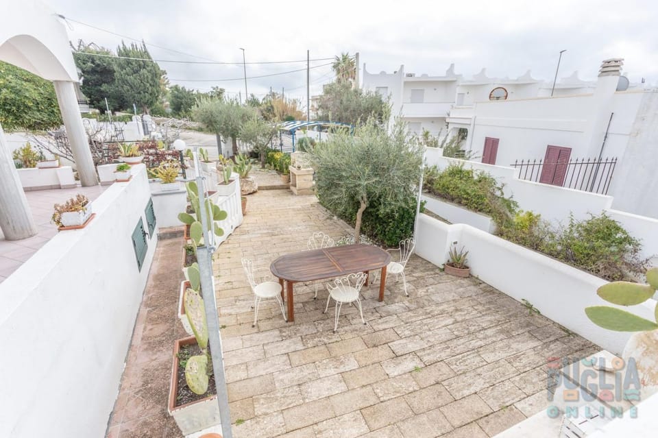 Property building, Patio, Day, Garden, View (from property/room), Balcony/Terrace, Garden view