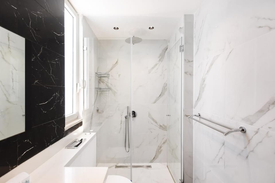 Shower, Bathroom, towels