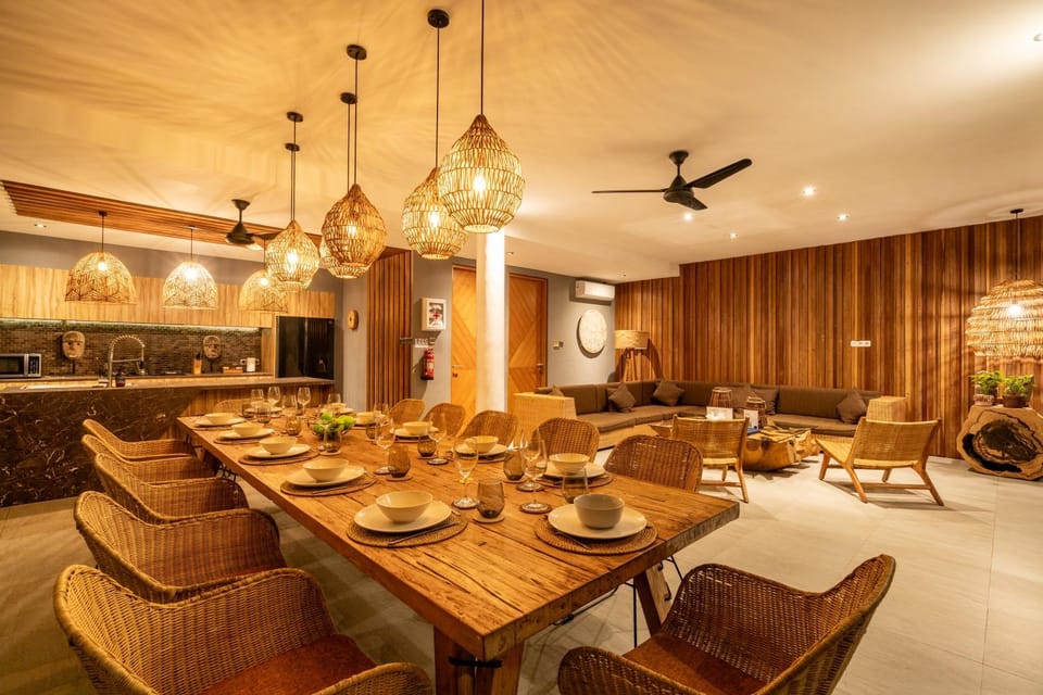 Seating area, Dining area