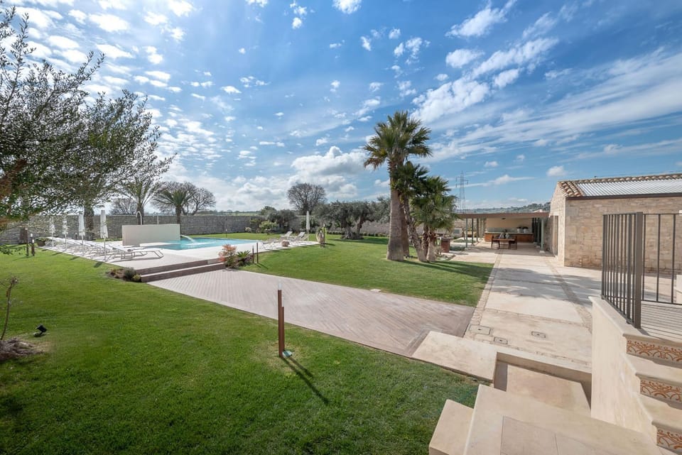 Garden, Swimming pool