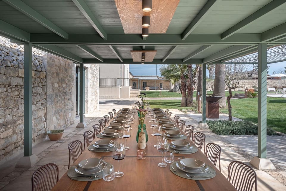 Garden, Dining area