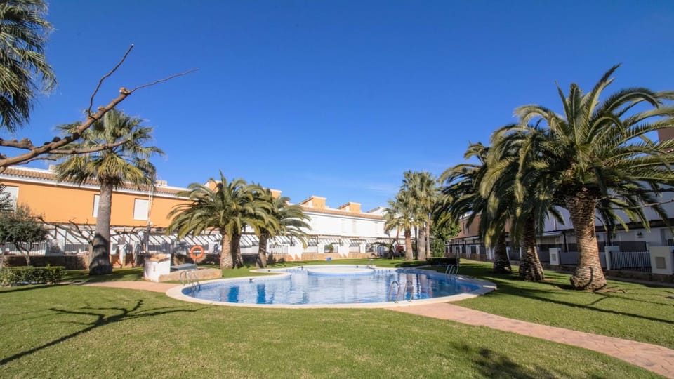 PALM BEACH II Adosado con jardin y piscina ALBERT VILLAS House in Baix Maestrat