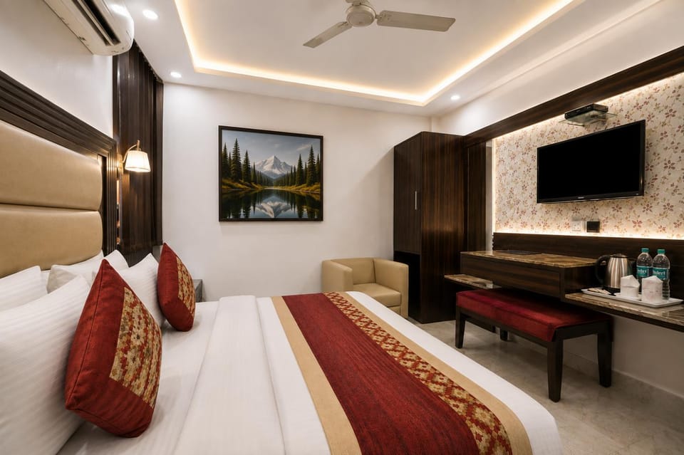 TV and multimedia, Photo of the whole room, air conditioner