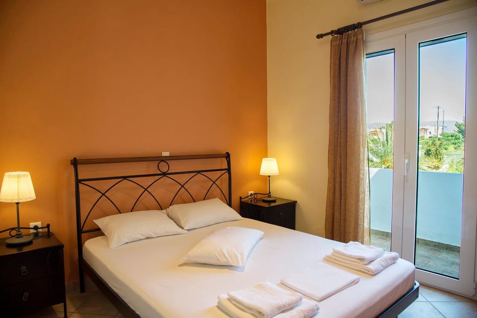 Coastal Charm-Getaway to Artichoke's Seaside Oasis Apartment in Lasithi