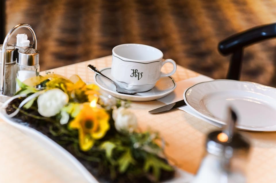 Restaurant/places to eat, Decorative detail, Breakfast