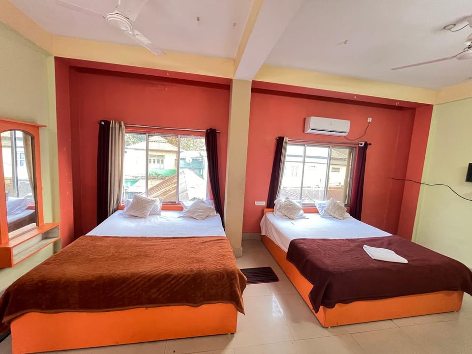 Green Earth Resort Hotel in West Bengal