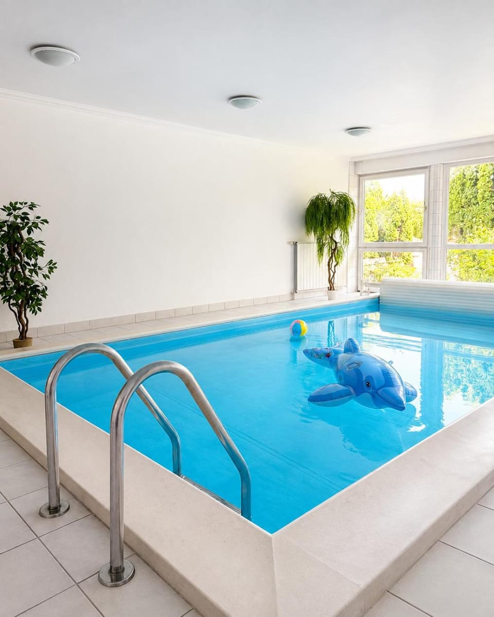 Pool view, Swimming pool