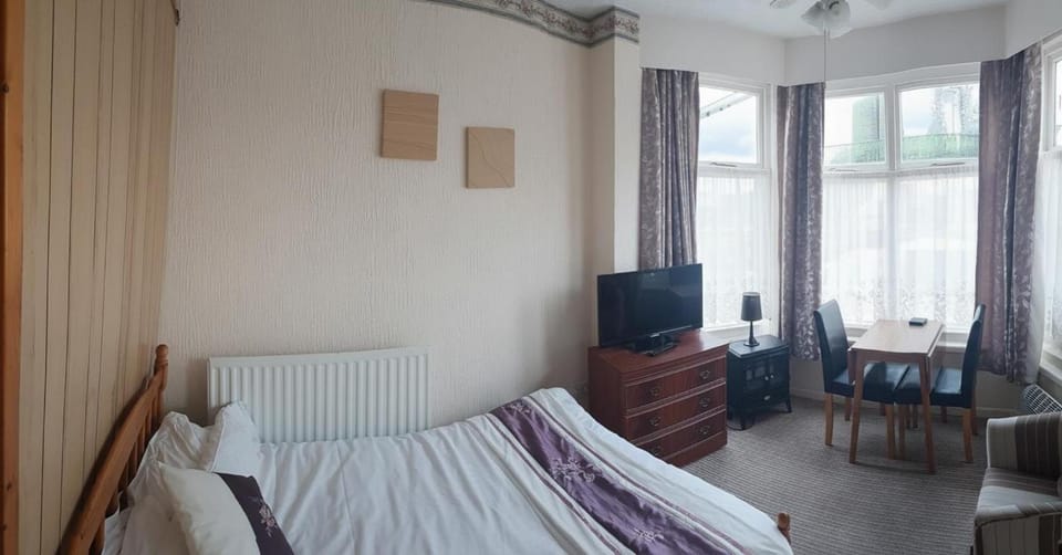 Flat Sleeps 2 with On-Street Parking Apartment in Great Yarmouth
