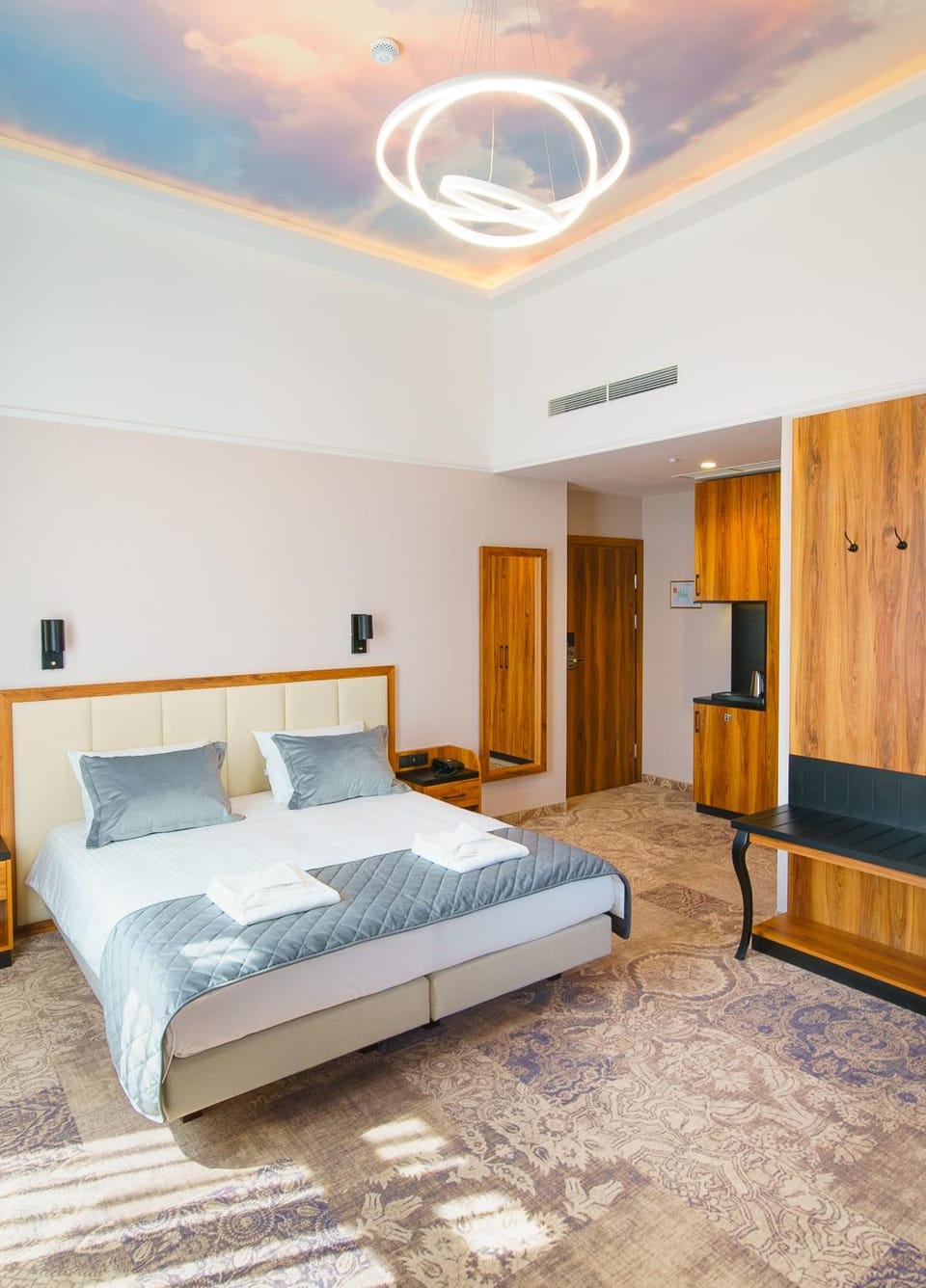 Bed, Photo of the whole room