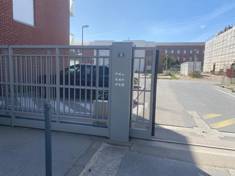 Facade/entrance, Parking