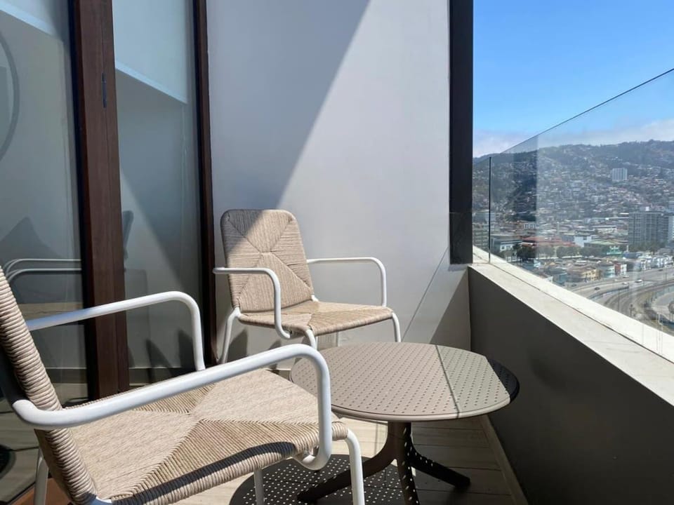 HOM I Mirador Barón I Parking I Vista al Mar I 4PAX Apartment in Valparaiso