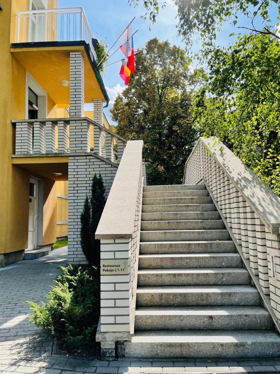 Property building, Facade/entrance