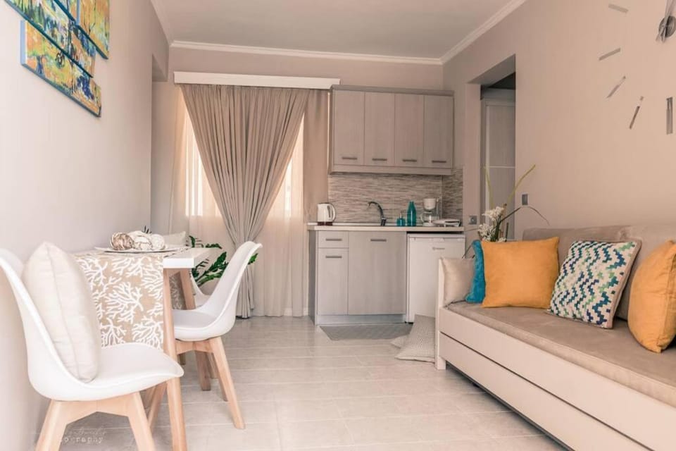 Remvi Deluxe Apartment 202 with Sea View Apartment in Karpathos
