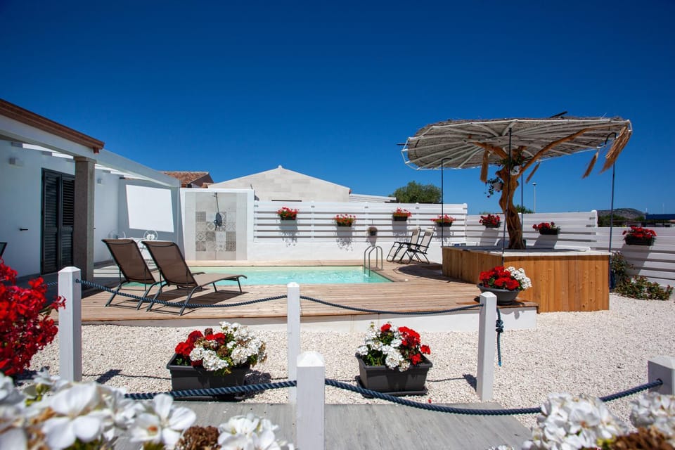 Patio, Swimming pool