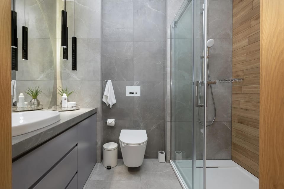 Shower, Toilet, Bathroom