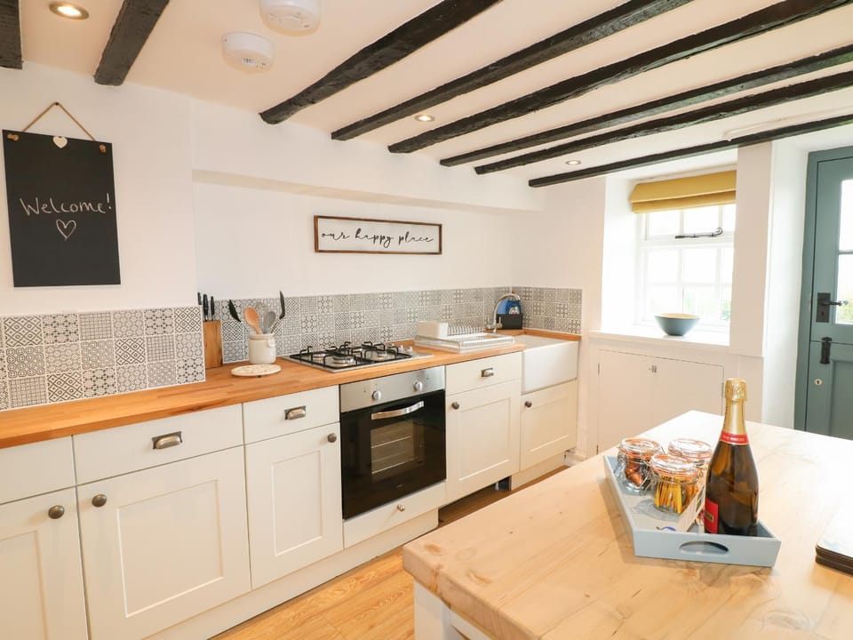 Ivy Cottage House in Derbyshire Dales District