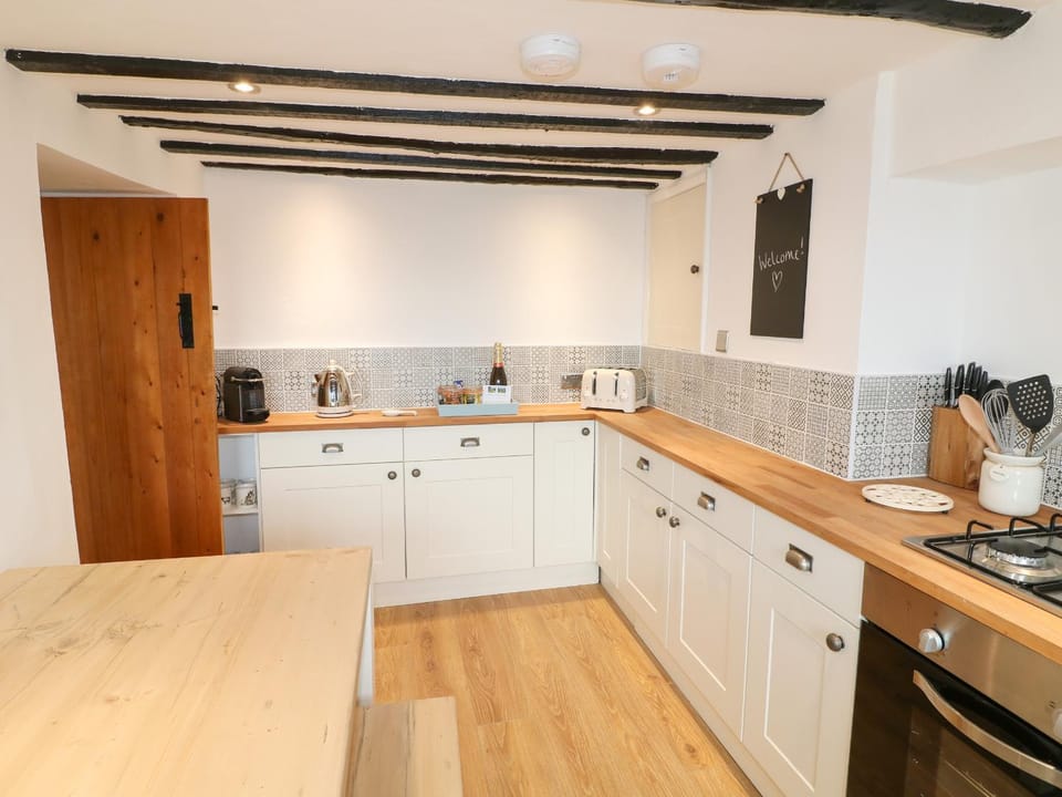Ivy Cottage House in Derbyshire Dales District
