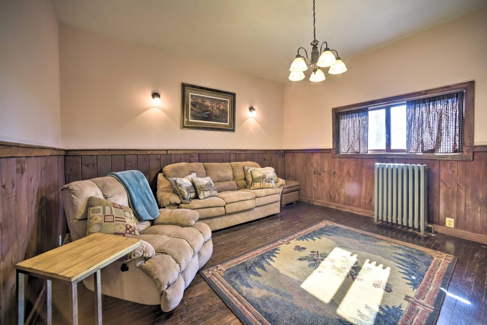 Country Escape w/ Sauna, 10 Mi to Cooperstown House in Adirondack Mountains