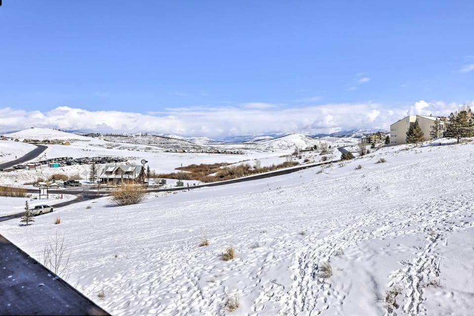 Ski-In/Ski-Out Granby Base Camp Escape w/ Balcony House in Granby