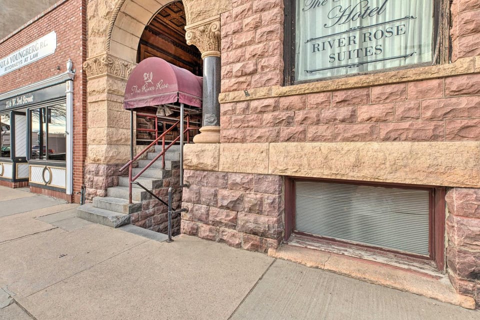 Pet-Friendly Apt: 2 Blocks to Riverside Park! Apartment in Yankton