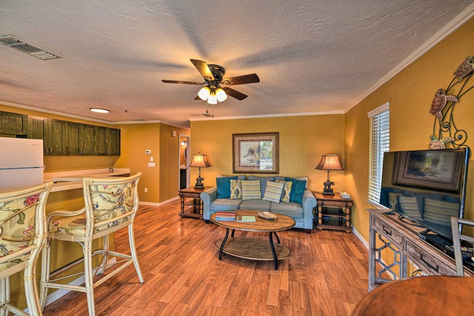 Gulfview Lido Key Gem - Walk to Beach & Shops House in Lido Key