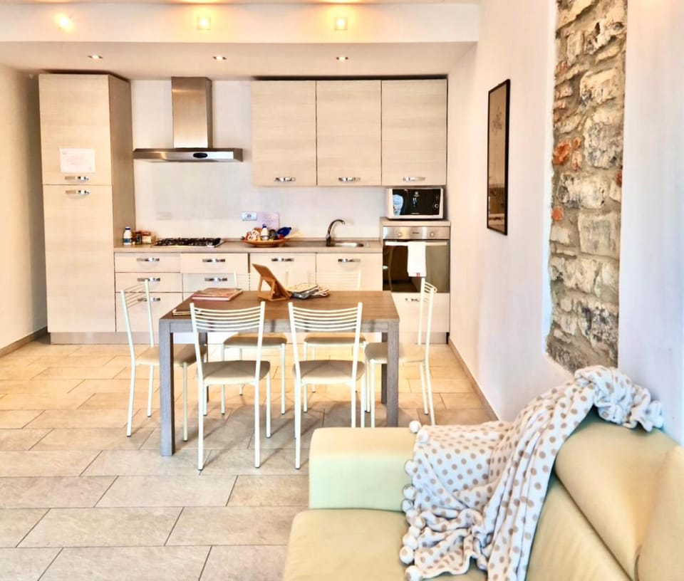 Romantic Dream on the lake Apartment in Lombardy