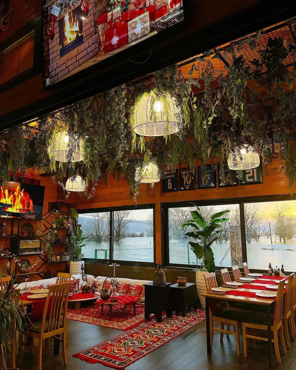 Restaurant/places to eat