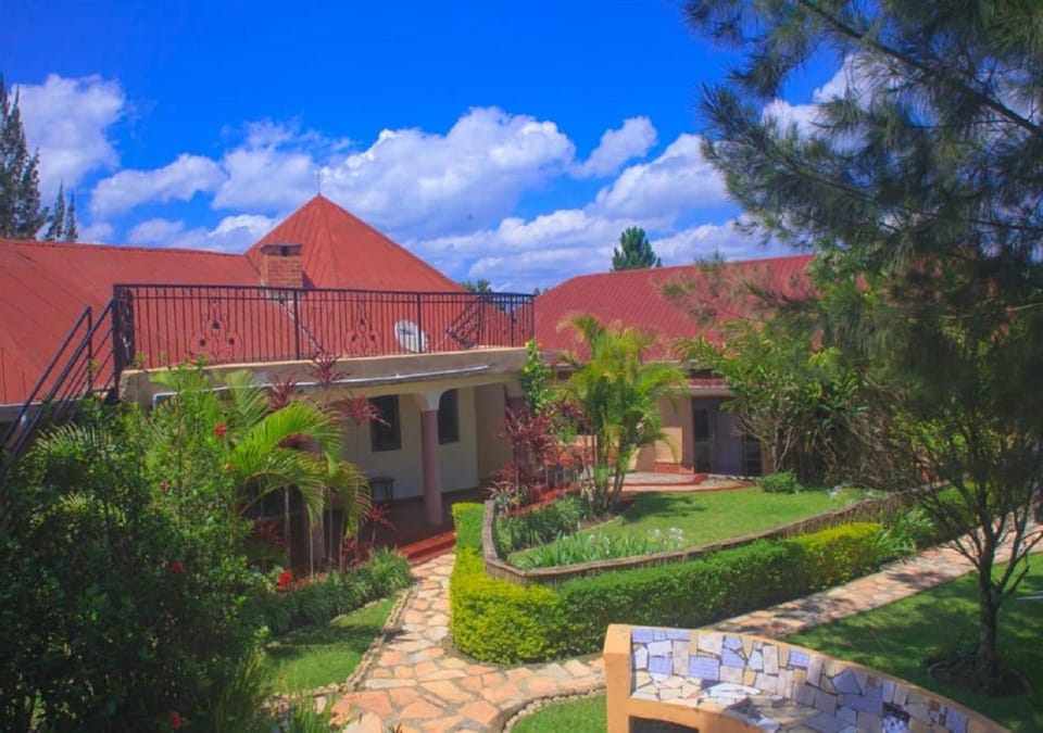 Property building, Day, Garden, Garden view