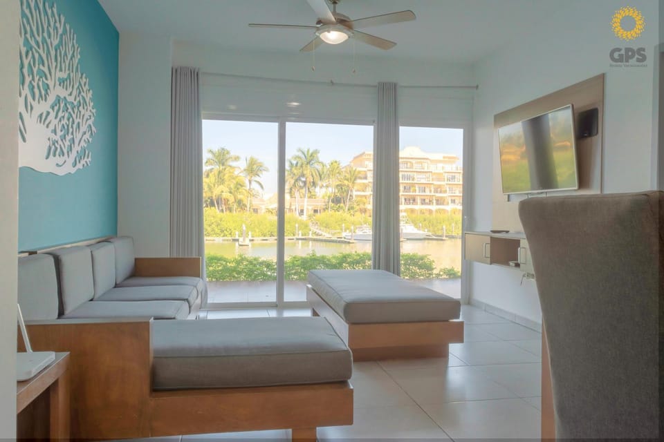TV and multimedia, Balcony/Terrace, Living room, fireplace