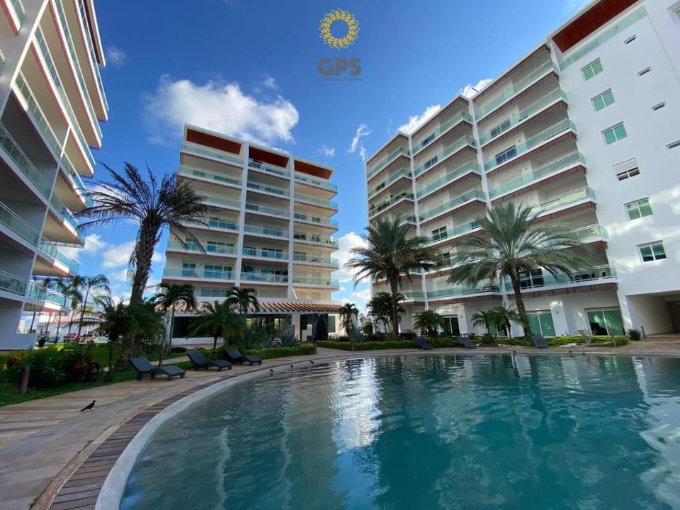 Property building, Swimming pool