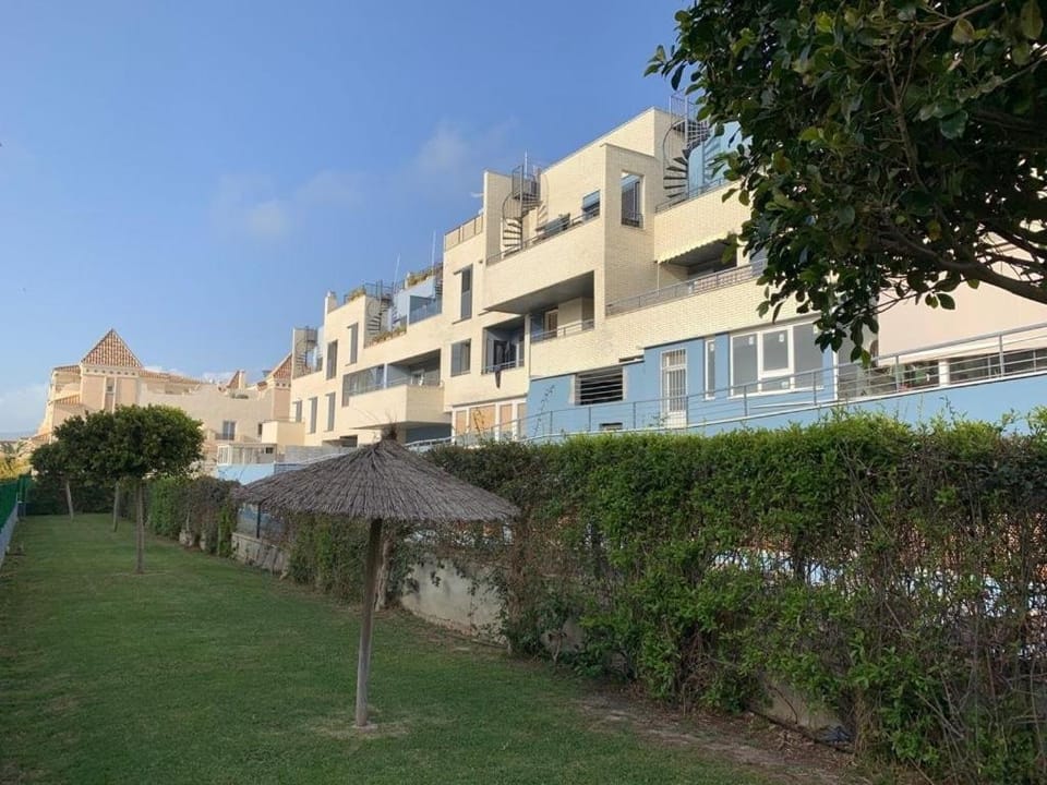 Apartamento con terraza garaje y wifi Apartment in Costa de la Luz