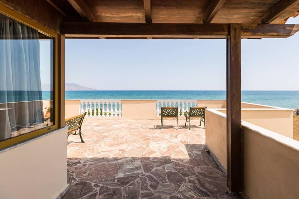 Effie Beach Front Apartment with Pool Apartment in Crete