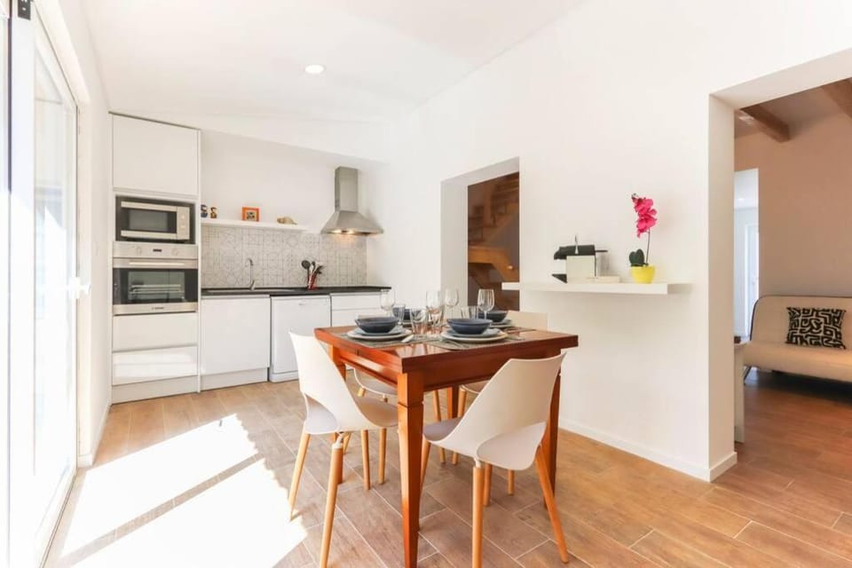 CAPARICA BEACH VILLA Villa in Setubal District