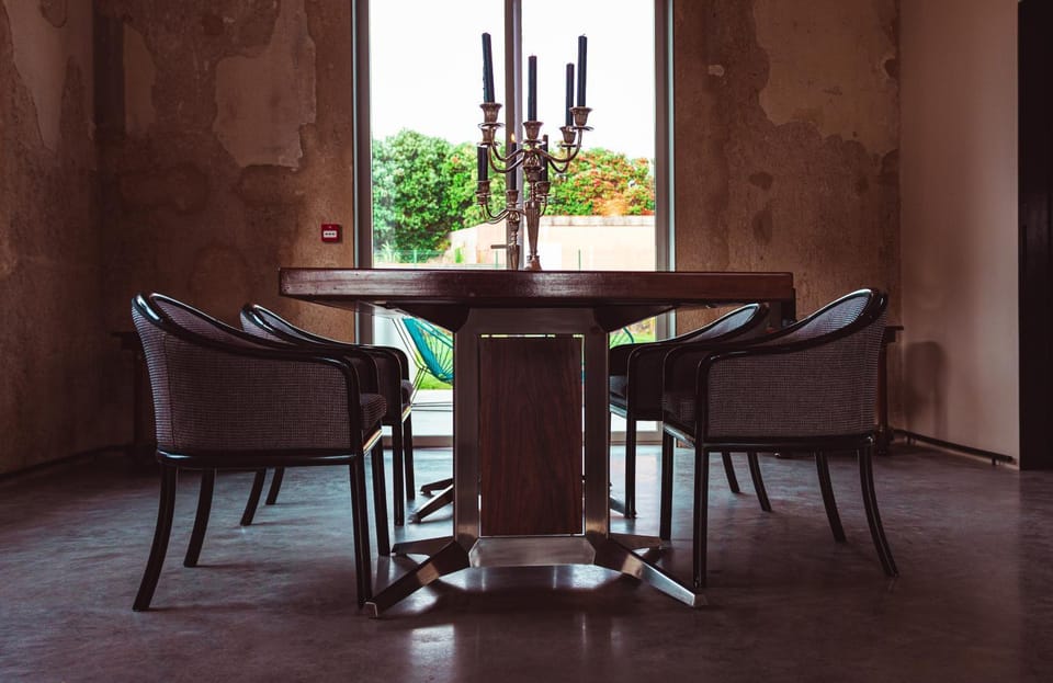 Living room, Seating area, Dining area