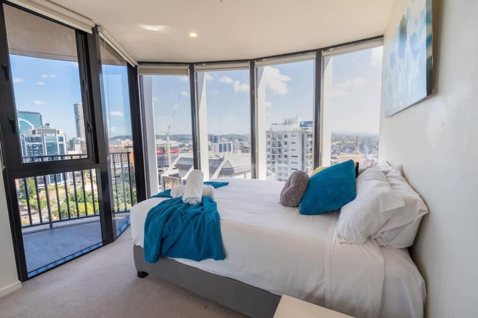 Lvl 23 Spire Infinity Pool Netflix Wifi Carpark by Stylish Stays Apartment in Brisbane City