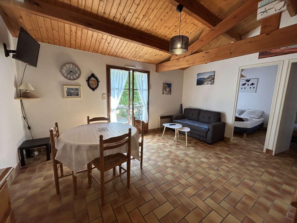 Maison avec Jardin, à 300m de la Plage, 2 Chambres, 4 Couchages, Terrasse et Barbecue - FR-1-224B-158 House in Noirmoutier-en-l'Île
