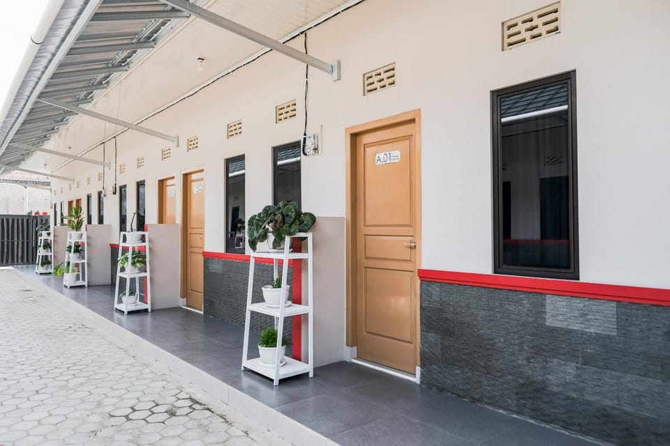 Facade/entrance