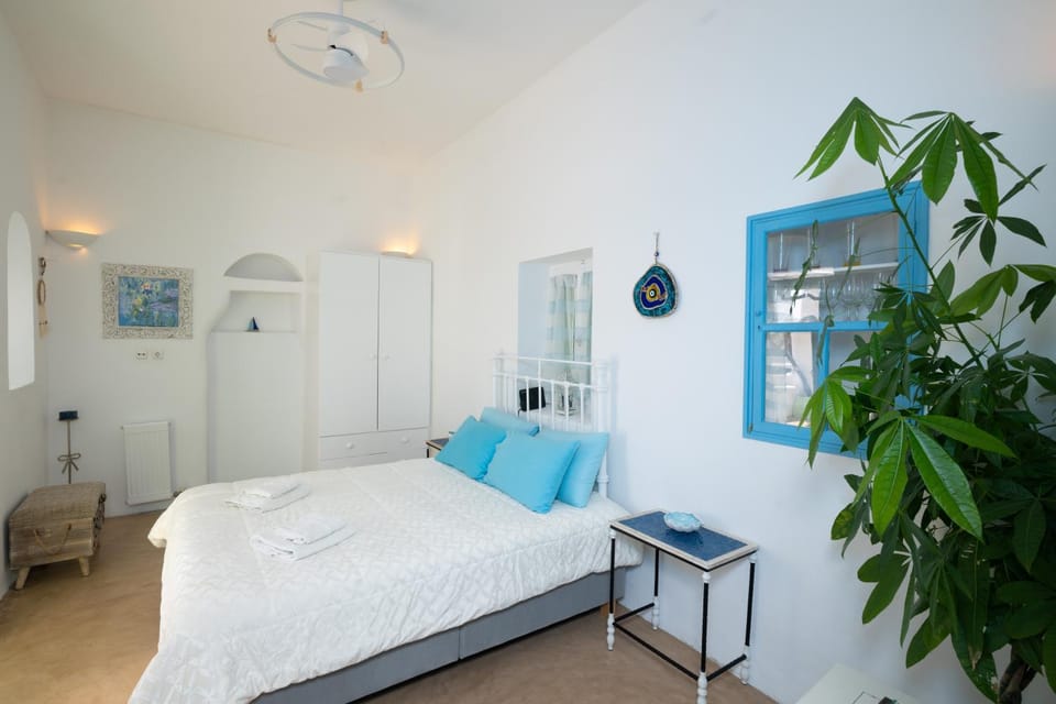 Bed, wardrobe