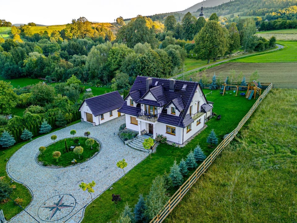 Lawendowy Dworek Villa in Lower Silesian Voivodeship