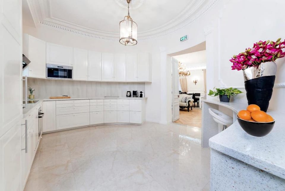 Galeries LaFayette - 7 bedrooms - lift - aircon Apartment in Paris