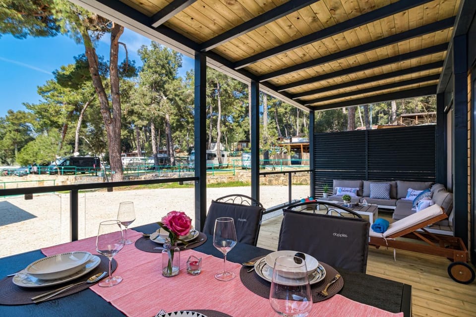 Perla - Lux Mobile Homes Campground/ 
RV Resort in Rovinj