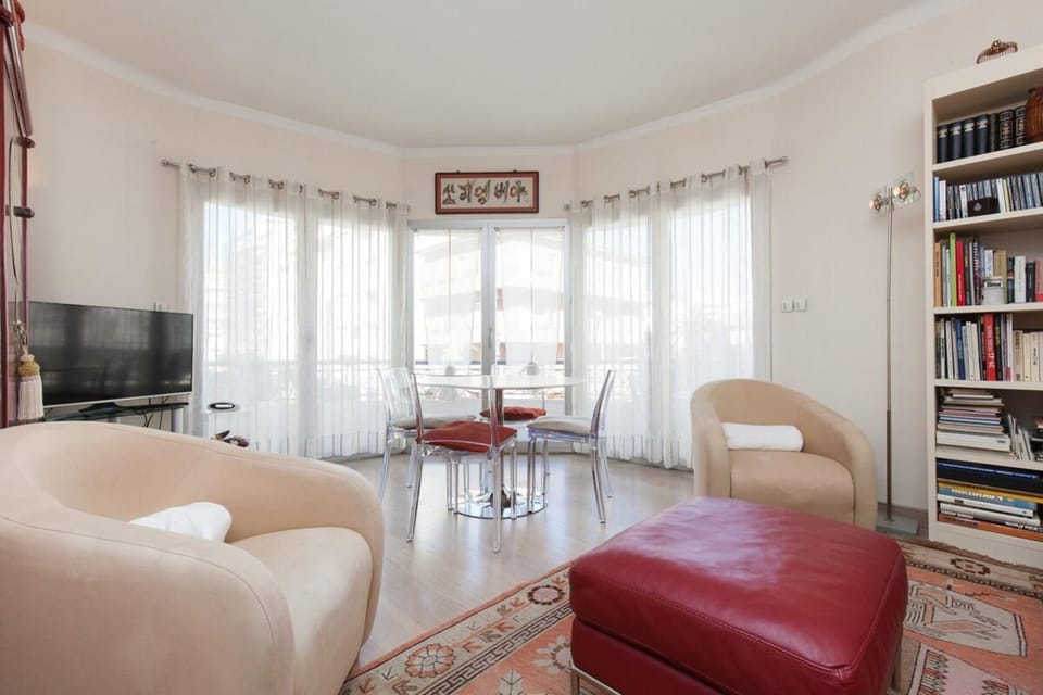 2-Br Apartment in City Center Apartment in Cannes