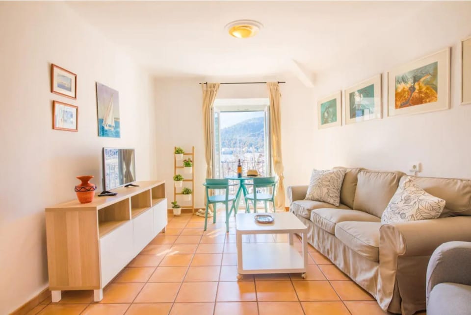 Property building, Living room